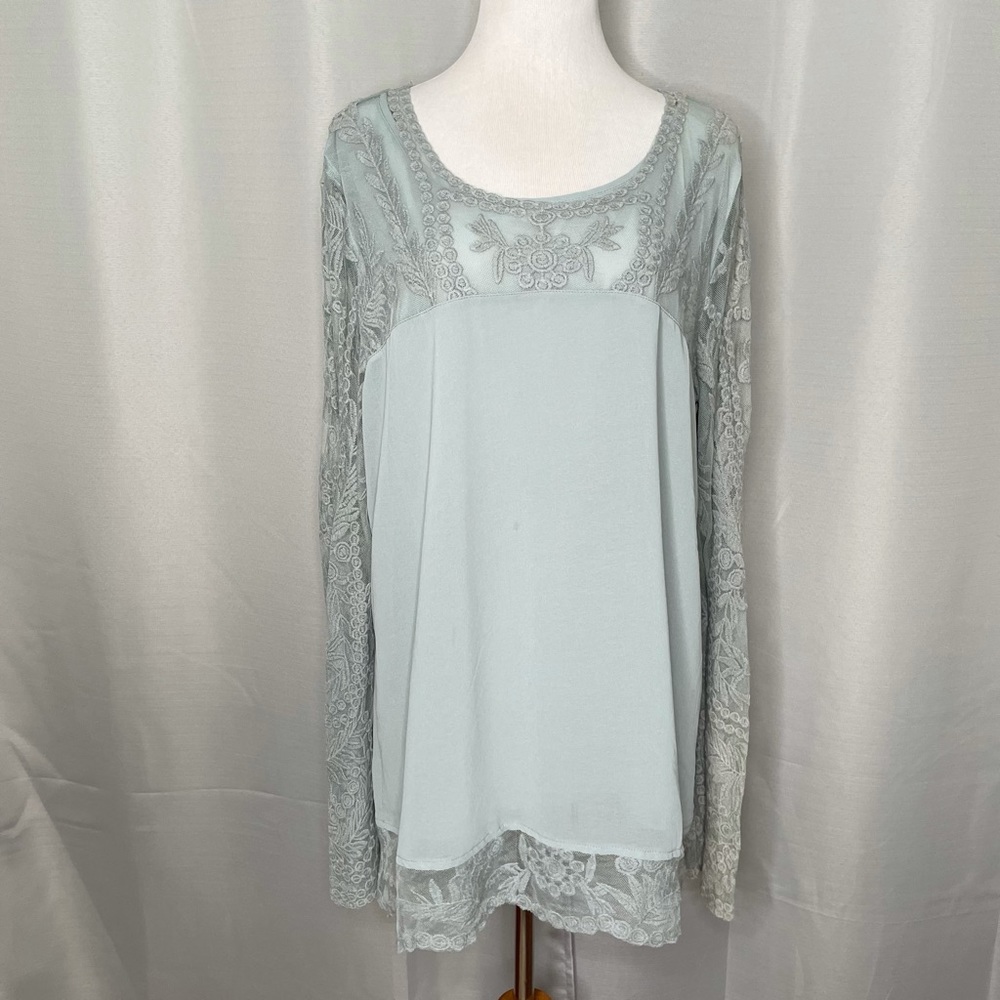 BKE Boutique sage poet sleeve boho tunic